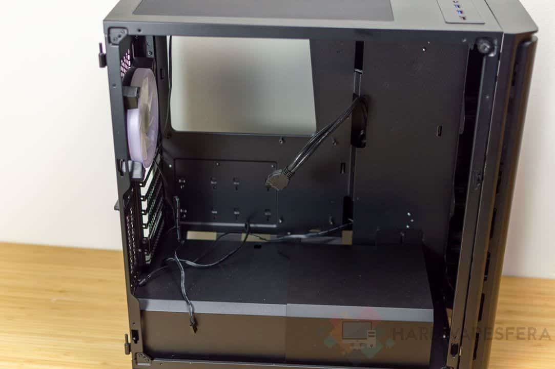ANTEC NX1000 vista interior