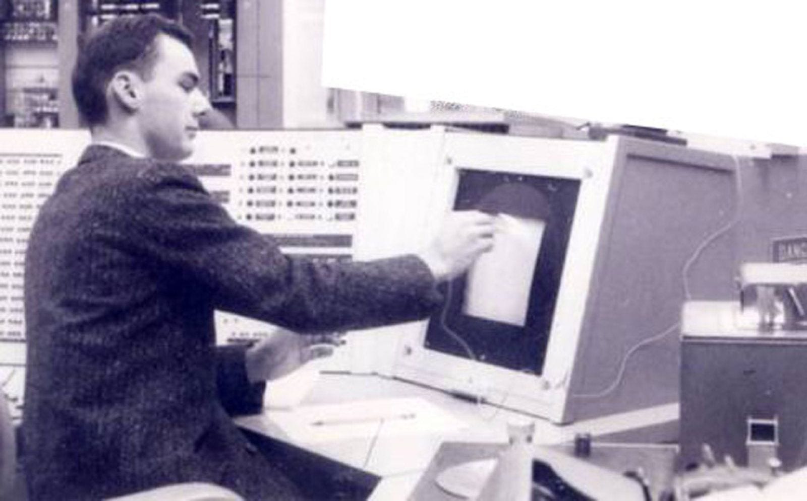 Larry Roberts, one of the creators of ARPAnet, the forerunner of the modern internet, dies - Hardwar